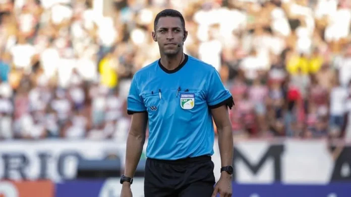Árbitro Rodrigo Pereira
