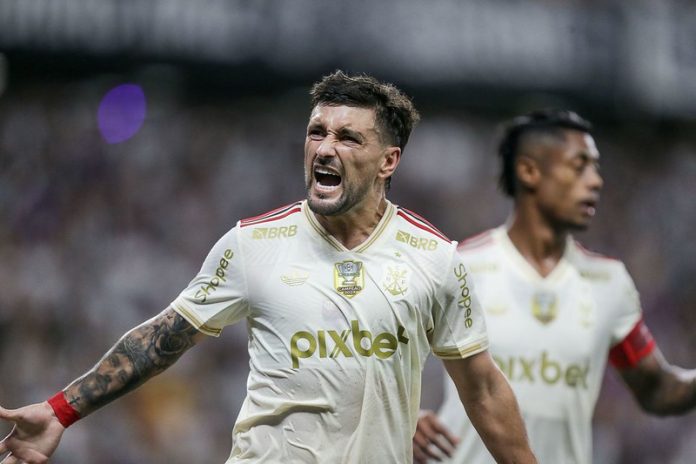 Arrascaeta marca no empate do Flamengo com o Ceará