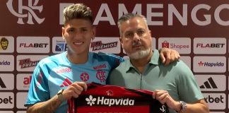 Carrascal e Jose Boto em sua apresentação ao Flamengo no Ninho do Urubu