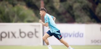 Carrascal em treino do Flamengo no Ninho do Urubu - FOTO: Adriano Fontes / Flamengo