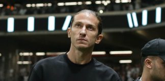 Filipe Luís em campo pelo Flamengo