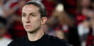 Filipe Luís em campo pelo Flamengo contra o Internacional pela Libertadores