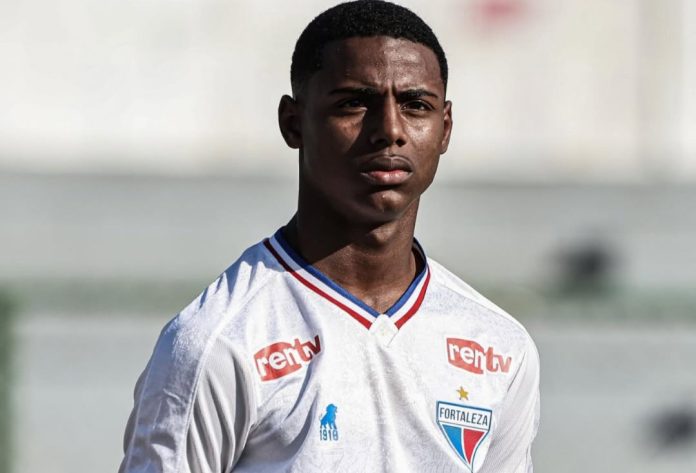 Isaac Gomes atacante da base do Fortaleza