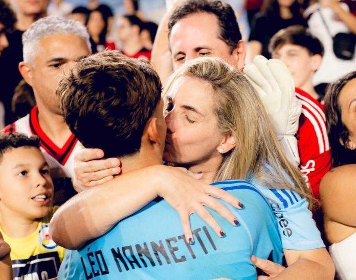 Léo Nannetti e sua família no Maracanã, na conquista do Bicampeonato Mundial do Flamengo