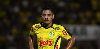 Neto Moura em campo pelo Mirassol