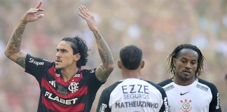 Pedro comemorando mais um gol do Flamengo na goleada sobre o Corinthians