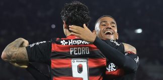 Samuel Lino e Pedro na goleada do Flamengo sobre o Vitória