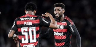 Gonzalo Plata e Emerson Royal comemoram gol do Flamengo sobre o Mirassol