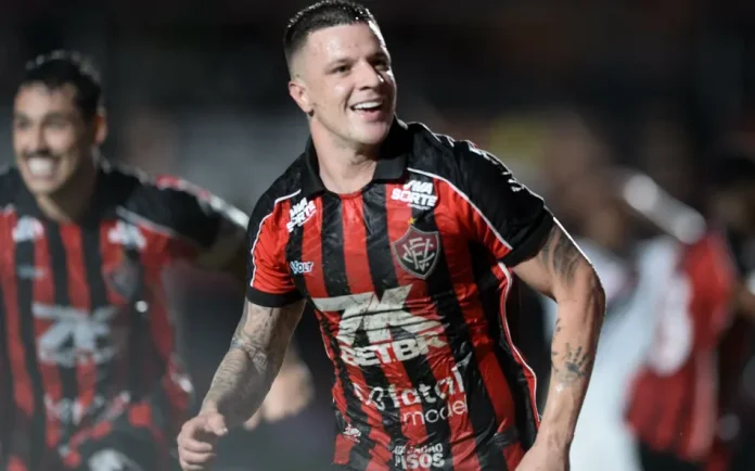Renato Kayzer atacante do Vitória