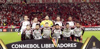 Time do Flamengo em campo antes da vitória por 2x0 sobre o Internacional na Libertadores - FOTO: Adriano Fontes / Flamengo
