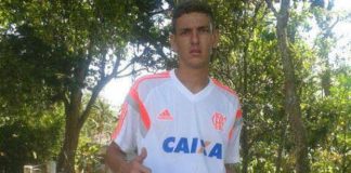 Willyan Rocha na base do Flamengo em 2015
