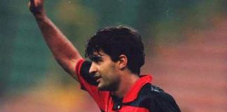 Luiz Antônio comemora gol pelo Flamengo no início de 1993