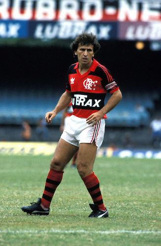 REI Zico em campo no jogo Flamengo 2 x 1 Sport no Maracanã no dia 20 de novembro de 1988
