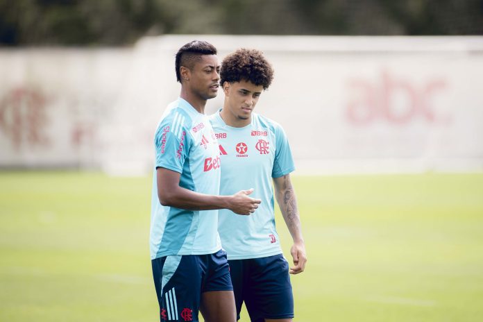 Bruno Henrique Ryan Roberto em treino do Flamengo no Ninho do Urubu - FOTO: Adriano Fontes / Flamengo
