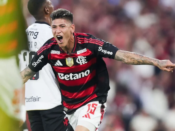 Carrascal comemora seu primeiro gol pelo Flamengo contra o Vasco - FOTO: Gilvan de Souza / Flamengo