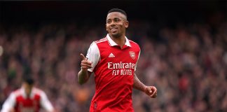 Gabriel Jesus em campo pelo Arsenal