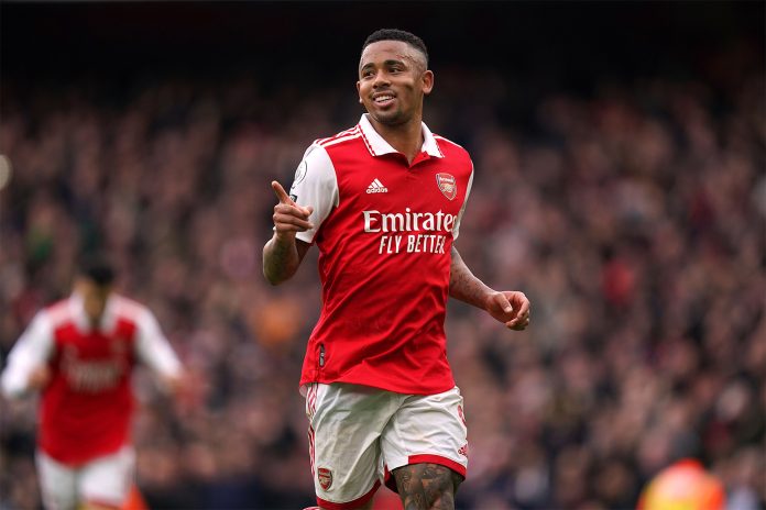 Gabriel Jesus em campo pelo Arsenal