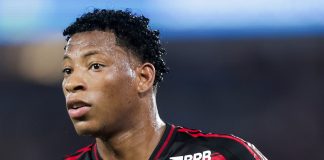 Gonzalo Plata em campo pelo Flamengo no empate contra o Vasco - FOTO: Gilvan de Souza / Flamengo