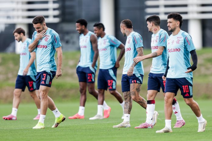 Jogadores do Flamengo em treino no Ninho do Urubu - FOTO: Gilvan de Souza / Flamengo