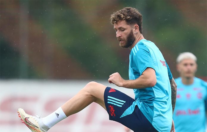 Léo Pereira em treino físico do Flamengo no Ninho do Urubu