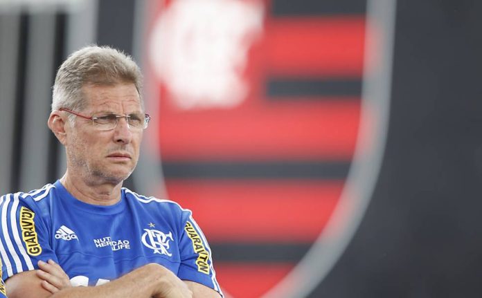 Oswaldo de Oliveira foi técnico do Flamengo