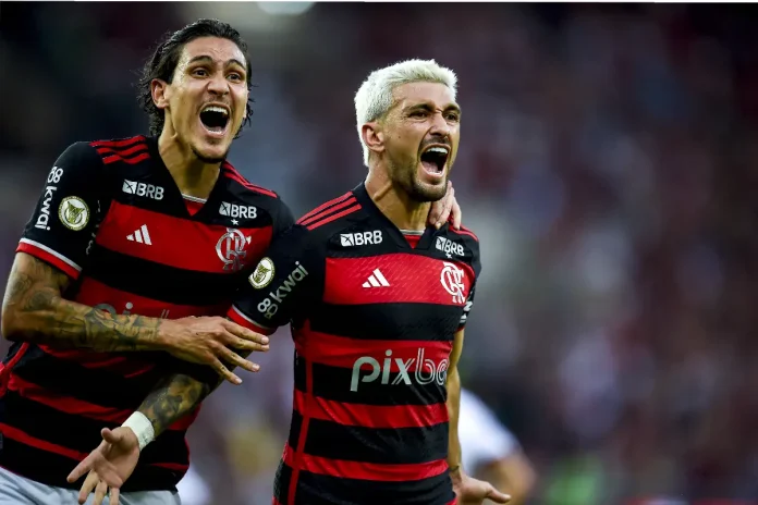 O artilheiro Pedro e o meia Arrascaeta