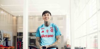Pulgar na academia do Flamengo no Ninho do Urubu