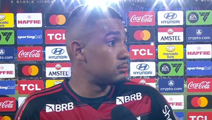 Samuel Lino em entrevista após vitória do Flamengo sobre o Estudiantes