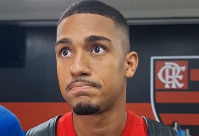 Samuel Lino em entrevista pelo Flamengo