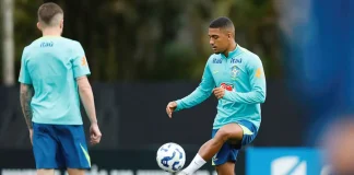 Samuel Lino em treino da Seleção Brasileira
