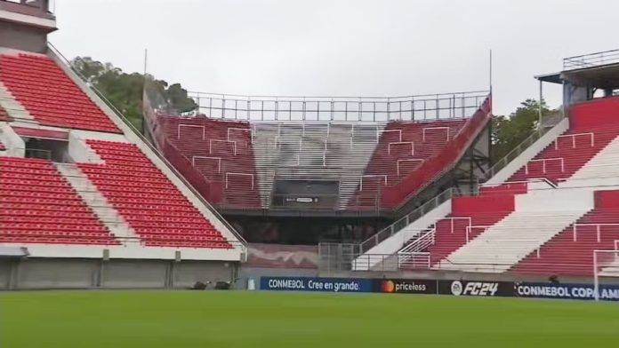 Setor de visitantes do Estádio Jorge Luis Hirschi, do Estudiantes de La Plata