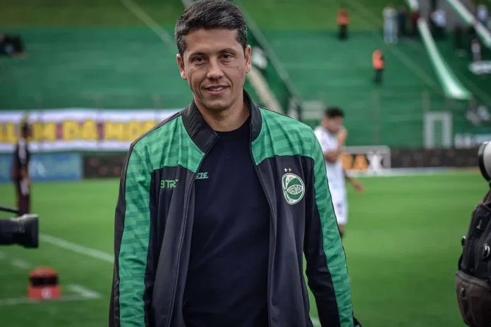 Thiago Carpini técnico do Juventude