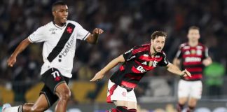 Viña disputa a jogada com Rayan no empate entre Flamengo e Vasco