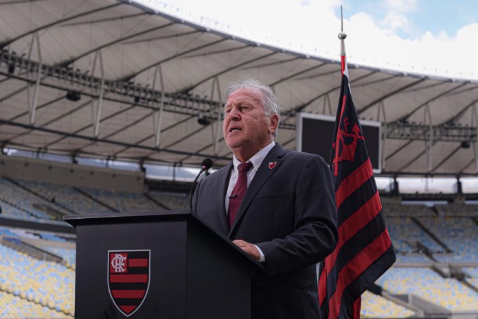 Zico em anúncio da campanha 