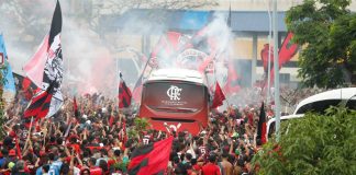 Torcida do Flamengo em peso no AeroFla