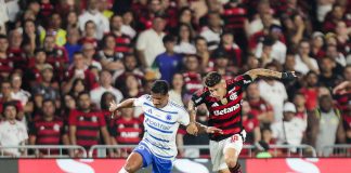 Carrascal em campo pelo Flamengo no empate sem gols contra o Cruzeiro - FOTO: Gilvan de Souza / Flamengo