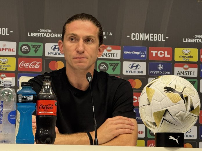 Filipe Luís em entrevista coletiva após classificação do Flamengo para final da Libertadores da América