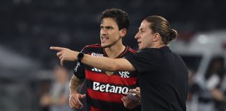 Filipe Luís e Pedro durante a vitória do Flamengo sobre o Botafogo