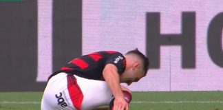 Léo Ortiz deixa o campo de jogo lesionado