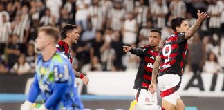 Pedro comemora o 1º gol do Flamengo na vitória sobre o Botafogo - FOTO: Adriano Fontes / Flamengo