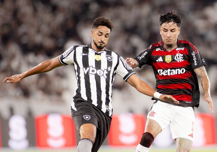 Pulgar em campo na vitória do Flamengo sobre o Botafogo - FOTO: Adriano Fontes / Flamengo