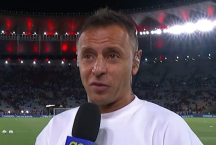 Rafinha em campo pela GE Tv no jogo entre Flamengo e Racing