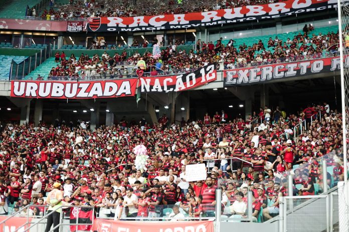 Torcida do Flamengo em peso na Arena Fonte Nova em Salvador