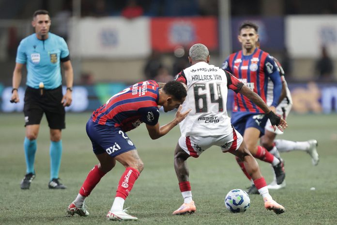 Wallace Yan em campo na derrota do Flamengo para o Bahia - FOTO: Gilvan de Souza / Flamengo