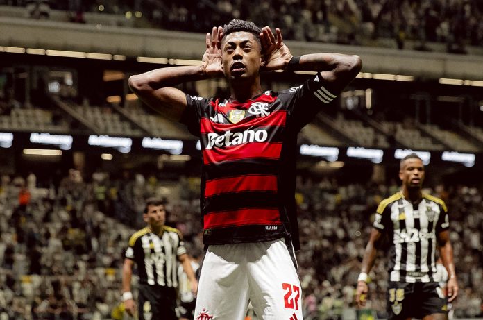 Bruno Henrique marca o gol de empate do Flamengo contra o Atlético-MG - Foto: Adriano Fontes / Flamengo