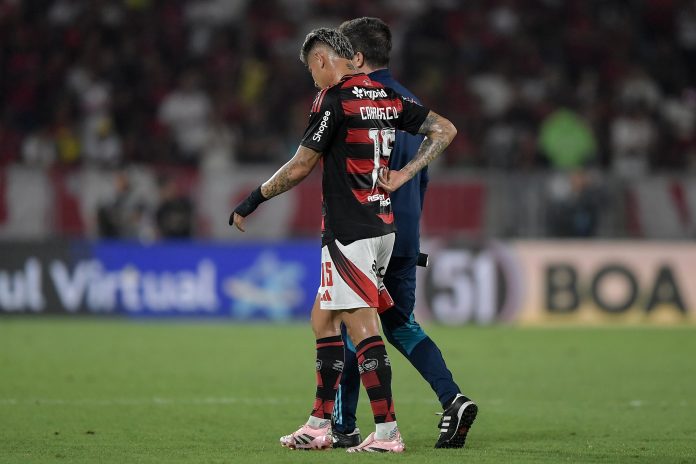 Carrascal sente dor e é substituído na vitória do Flamengo sobre o Sport