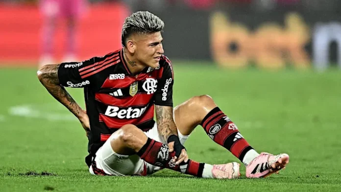 Carrascal sente dor e é substituído na vitória do Flamengo sobre o Sport