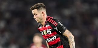 Saul em campo pelo Flamengo na derrota para o Fluminense - Foto: Gilvan de Souza / Flamengo