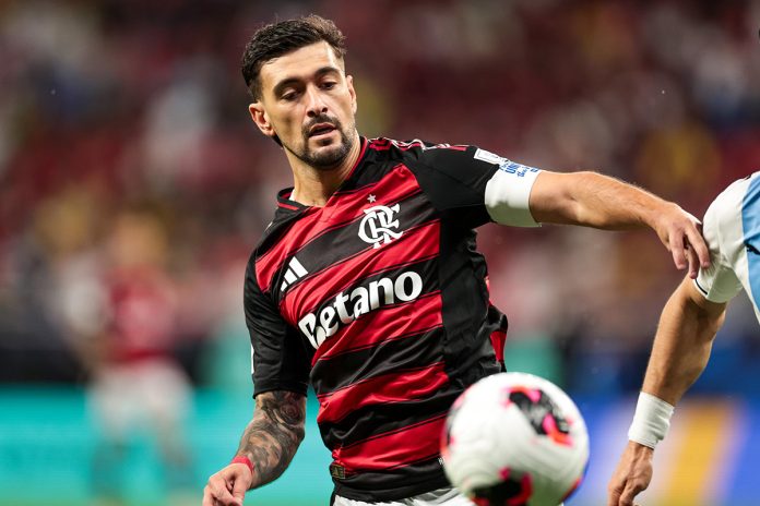 Arrascaeta em campo na vitória do Flamengo sobre o Pyramids - Foto: Gilvan de Souza / Flamengo