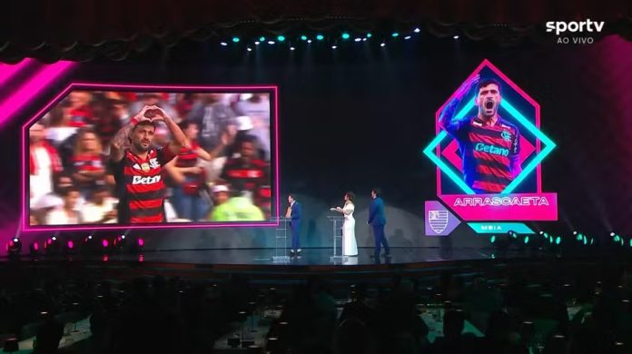 Arrascaeta é eleito melhor meia do Brasileirão 2025 — Foto: Reprodução/Sportv